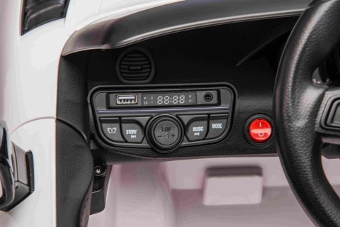 Pojazd Porsche Spyder RS 718 Biały sportowy samochód