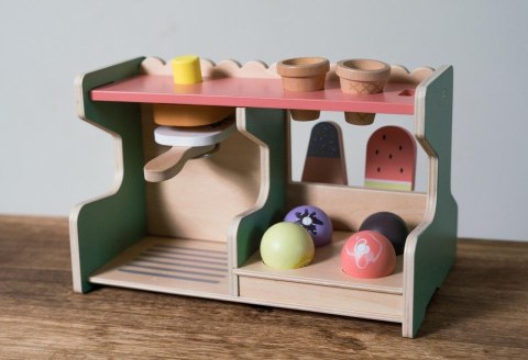 Drewniana lodziarnia sklep z lodami DANTOY