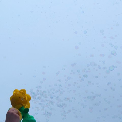 Maszynka do baniek mydlanych automat generator kwiatek bańki światła