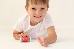 Baby auto wyścigowe TOLO Bio 6m+