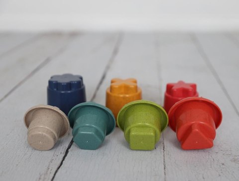 Tęczowa wieża z kubków do układania TOLO Bio 6m+