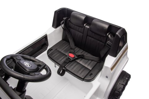 Pojazd Toyota Land Cruiser PRADO Biały