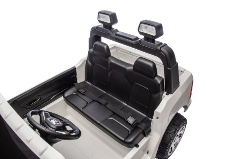 Pojazd RAM 3500 Biały