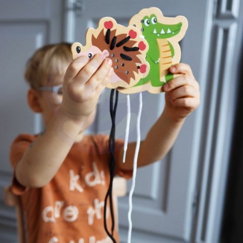 CLASSIC WORLD CW20115 Drewniana Sznurowanka Przeplatanka Nawlekanka Przewlekanka Zwierzątka 10 el.