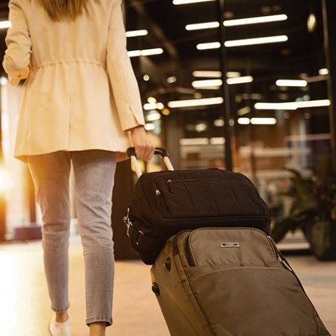 B.O.1650/01 Torba podróżna dla mamy czarna