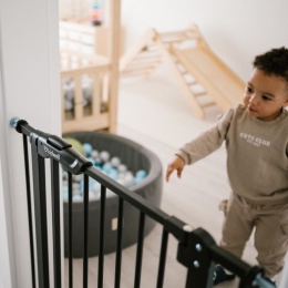 Guarda Black Kidwell Bramka zabezpieczająca 74-104 cm - czarna