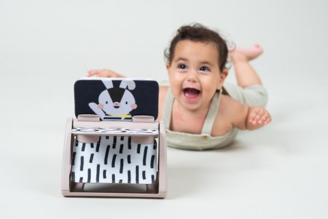 Czarno-Biała Książeczka Obracająca się z Grzechotką i Lusterkiem - Sensoryczna Zabawa dla Niemowląt