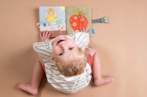 Książeczka Edukacyjna Taf Toys z 12 Aktywnościami - Rozwój Motoryczny, Matematyczny i Kreatywność