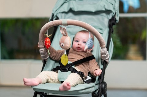 Muzyczny Pałąk z Króliczkiem - Zabawa i Rozwój w Podróży