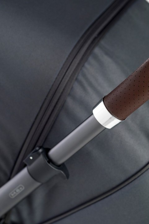 Wózek spacerowy MAST Swiss Design M6x Volcanic Ash - lekki, składany, amortyzowany