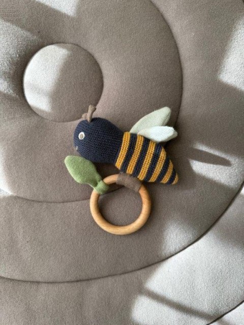 Grzechotka gryzak Honeybee 0+ Vanilla Copenhagen