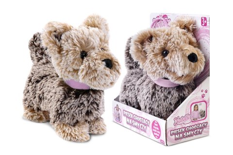 ARTYK 175992 Piesek chodzący na smyczy NATALIA brązowy