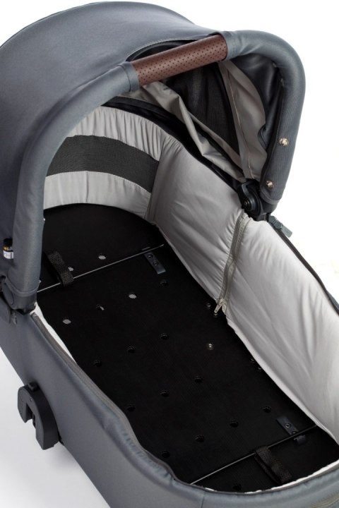 Gondola MAST M6x / M5x Lion | Mast Swiss Design - Komfort, wentylacja i ochrona od pierwszego dnia życia