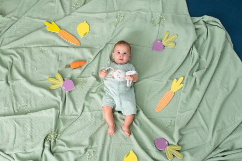 Grzechotka Króliczek Rylee z Urban Garden - Zabawka Sensoryczna