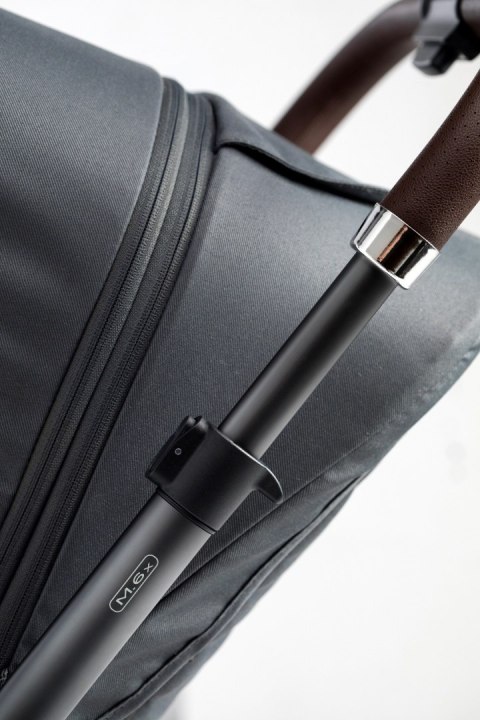 MAST M6x Volcanic Ash 2w1 - Wózek dziecięcy z gondolą i spacerówką | Swiss Design