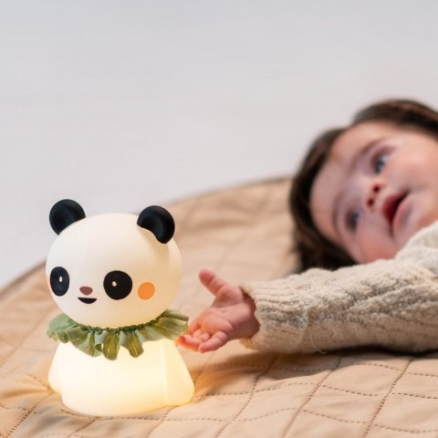 Taf Toys Lampka Nocna Mała Panda - silikonowa, łagodna lampka dla niemowląt