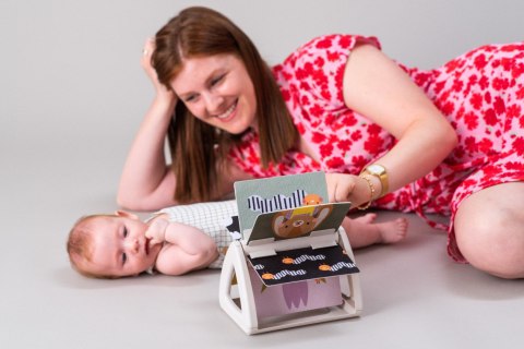 Taf Toys Obracająca się Książeczka Grzechocząca - Stymulacja Wzroku i Motoryki