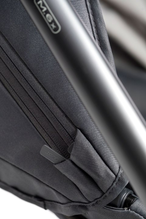 Wózek spacerowy MAST Swiss Design M6x Onyx - lekki, składany, amortyzowany