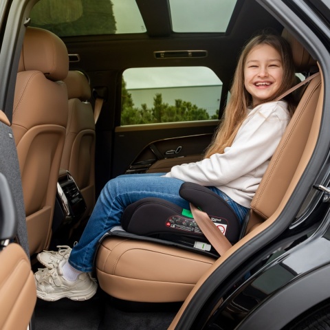 TENDO Beige Kidwell Fotelik samochodowy i-Size 100-150 cm ISOFIX 15-36 kg