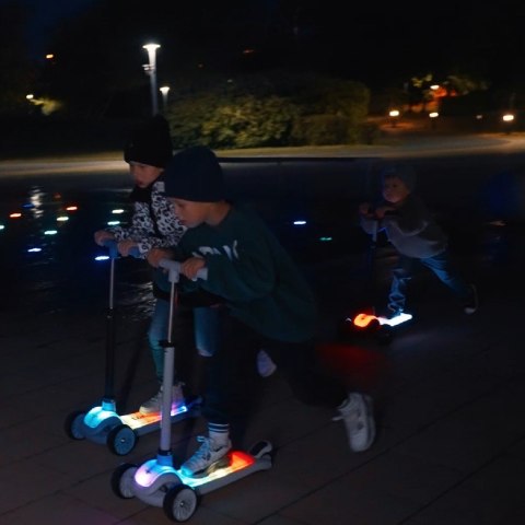 Hulajnoga trójkołowa balansowa platforma LUMIRIDE LED 7 kolorów / 20 programów - szary