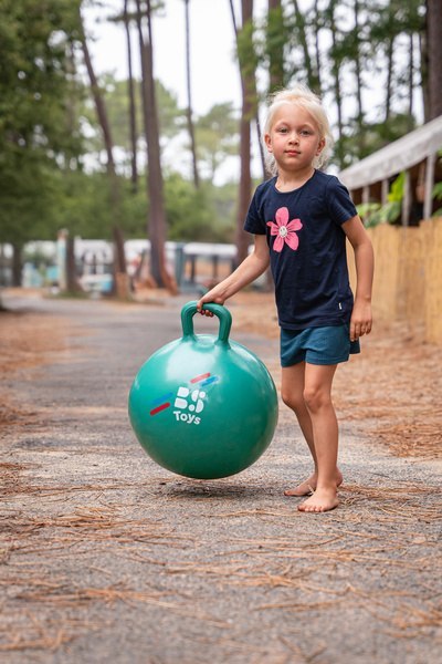 BS Toys, sportowa piłka z uchwytem do skakania