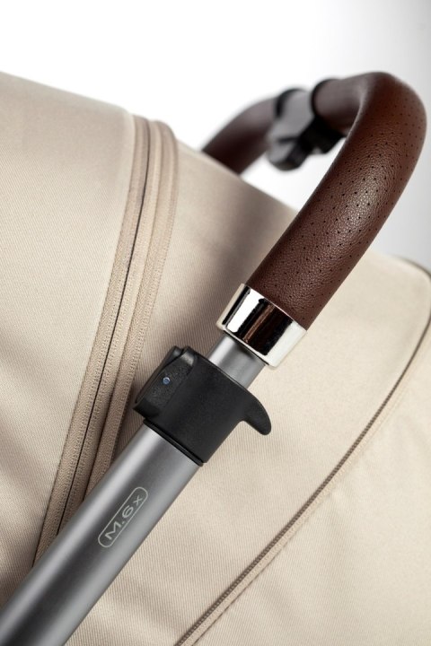 MAST M6x Lion 2w1 - Wózek dziecięcy z gondolą i spacerówką | Swiss Design