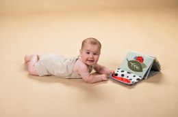 Taf Toys Książeczka Sensoryczna do Zabawy na Brzuszku Króliczek