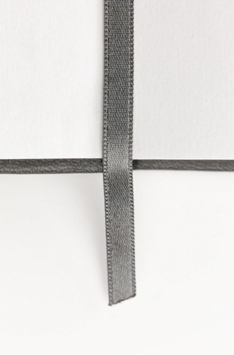 Szkicownik DARWI A4 140g Czarny