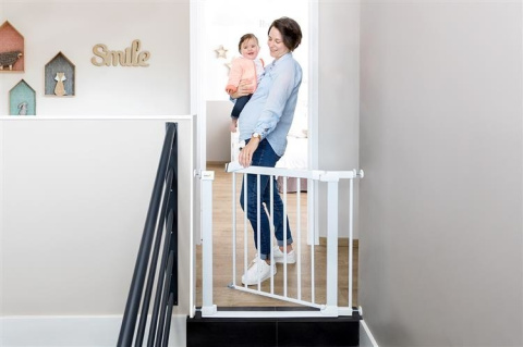 FLAT STEP Safety 1st Bramka zabezpieczająca na drzwi 73-80cm (max 101cm) 2443431000