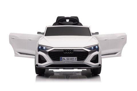 Auto Audi SQ8 białe na akumulator dla dzieci + pilot 2,4 GHz