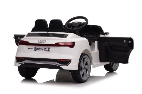 Auto Audi SQ8 białe na akumulator dla dzieci + pilot 2,4 GHz