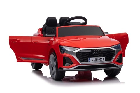 Auto Audi SQ8 czerwone na akumulator dla dzieci + pilot 2,4 GHz