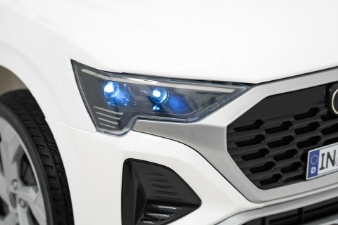 Auto Audi SQ8 białe na akumulator dla dzieci + pilot 2,4 GHz