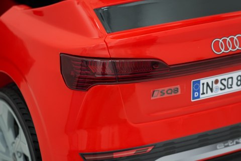 Auto Audi SQ8 czerwone na akumulator dla dzieci + pilot 2,4 GHz