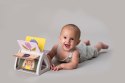 Taf Toys Obracająca się Książeczka Grzechocząca - Stymulacja Wzroku i Motoryki
