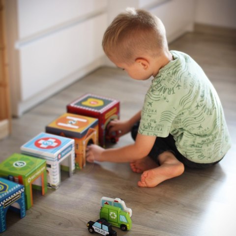 WOOPIE GREEN Układanka Sorter Kostki Miasto Pojazdy w Pudełkach + Figurki 10 el.