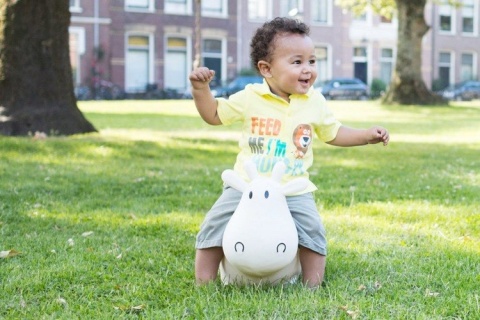 Skoczek Krówka Biało-Czarna