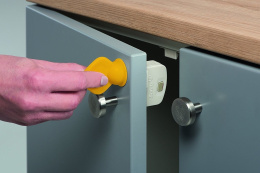 Safety 1st Zabezpieczenie magnetyczne szafek Magnetic cupboard lock (2 sztuki) 3202001600