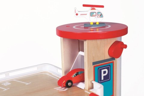 Garaż Drewniany z Windą i Zjeżdzalnią Scratch