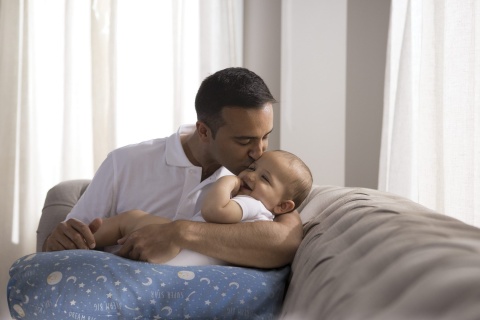 BOPPY Chicco poduszka rogal do karmienia dzieci - Moon and Stars