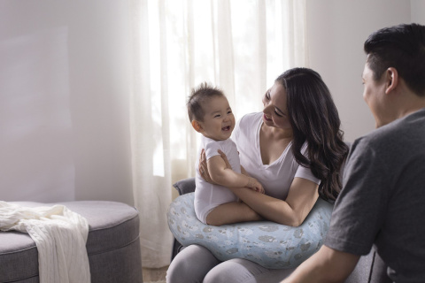 BOPPY Chicco poduszka rogal do karmienia dzieci - Soft Sheep