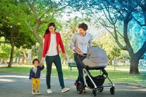 JADE Maxi-Cosi i-Size gondola do Nova Adorra Lila - Nomad Sand