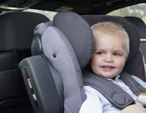 iZi Kid i-Size X2 BeSafe 0-18 kg zalecane 6m+ fotelik samochodowy - czarny melange 01