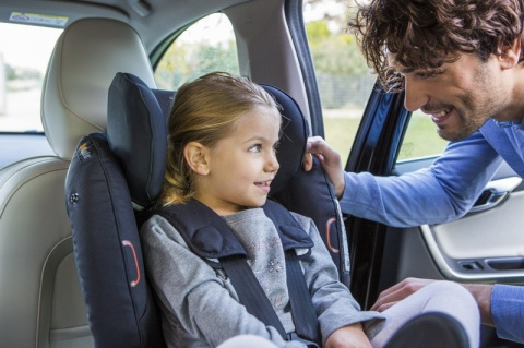 iZi Kid i-Size X2 BeSafe 0-18 kg zalecane 6m+ fotelik samochodowy - czarny melange 01