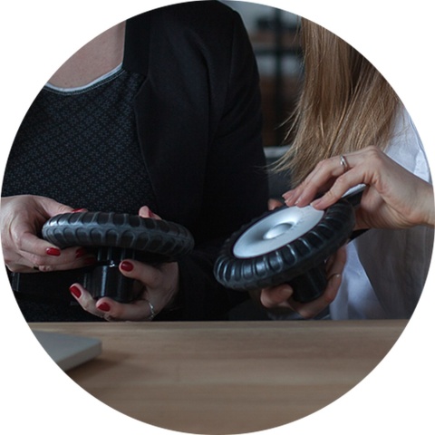 Rollersy - Adaptery z kółkami do fotelików samochodowych Maxi Cosi, Cybex, BeSafe, X-Lander, Joie, Safety 1st, Nuna - Navy Blue