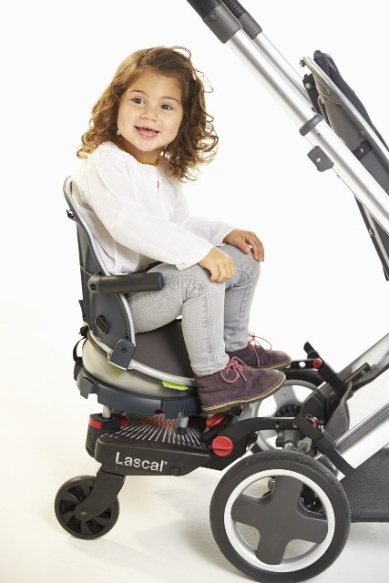 Buggypod Perle Fresian Cow - siedzisko które pasuje do dostawek Lascal BuggyBoard Maxi lub Bugaboo Wheeled Board