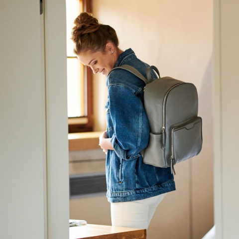 MOON JOISSY Plecak został zaprojektowany by spełniać potrzeby nowoczesnych oraz aktywnych rodziców - Light Gray