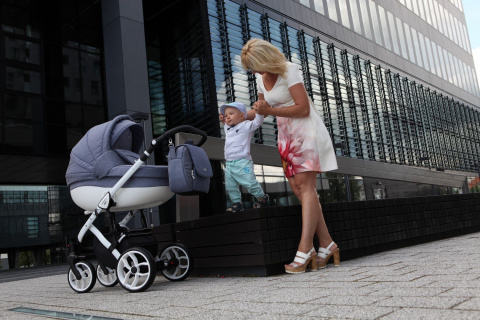 FASTER 2 Style 3w1 Baby Merc wózek dziecięcy z fotelikiem 0-13kg kolor FII/19B