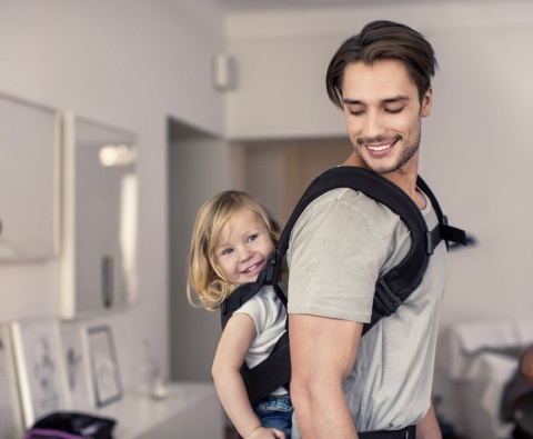 BABYBJORN WE - nosidełko ergonomiczne Dots NOWOŚĆ!