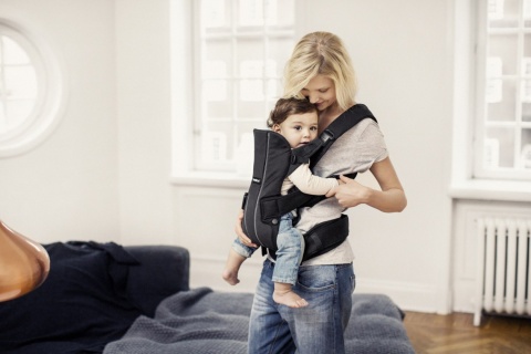 BABYBJORN WE - nosidełko ergonomiczne Dots NOWOŚĆ!